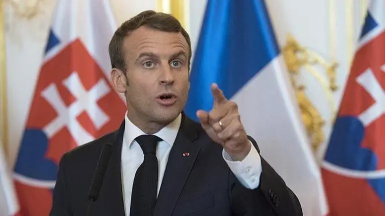 French conservative candidate vows to end Macron's centrism