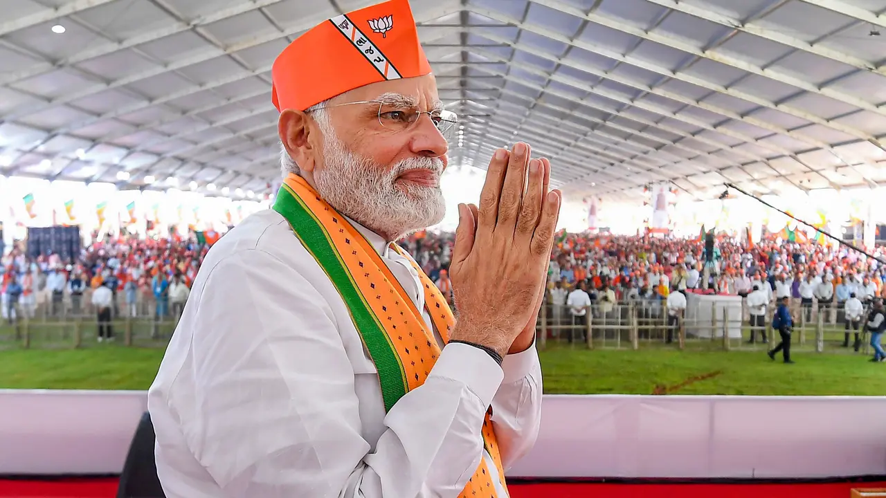 PM Modi Visits Sushil Modi's House in Patna