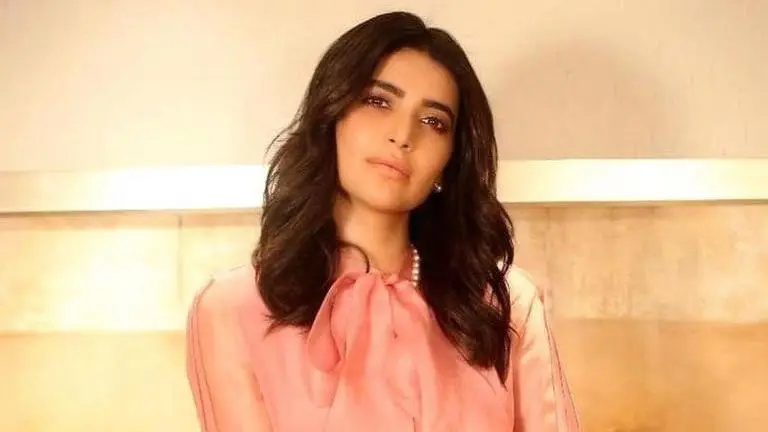 Is Karishma Tanna engaged? Fans ask as she flaunts engagement ring in her Instagram post is karishma tanna engaged?