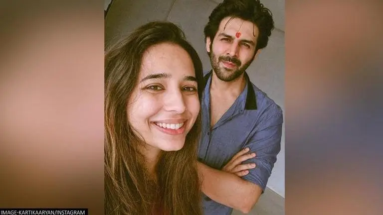 Bhai Dooj 2021: Kartik Aaryan drops pic with sister; says 'this time, say no to gifts' Bhai Dooj 2021