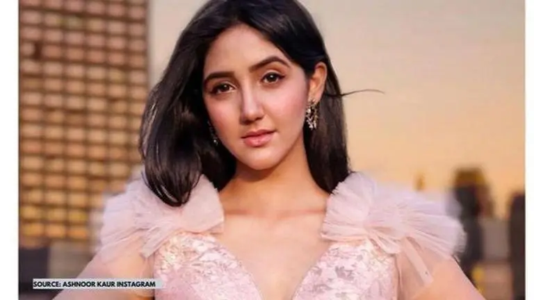 'Patiala Babes' fame Ashnoor Kaur spreads awareness about Good Touch and Bad Touch patiala babes