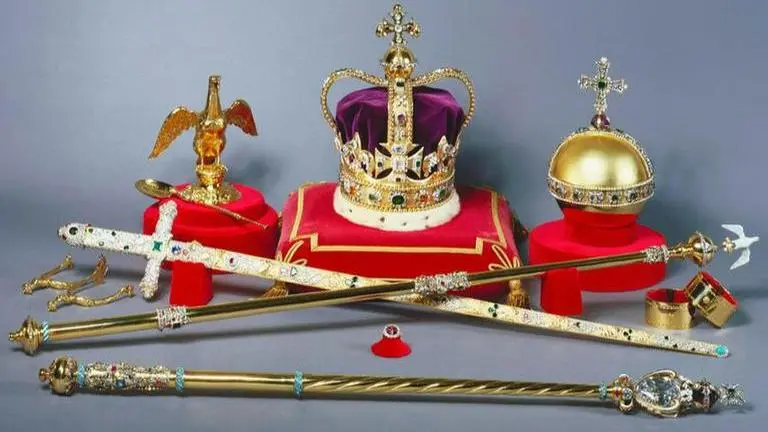 What is the controversial Star of Africa Diamond gracing King Charles' royal sceptre? King Charles
