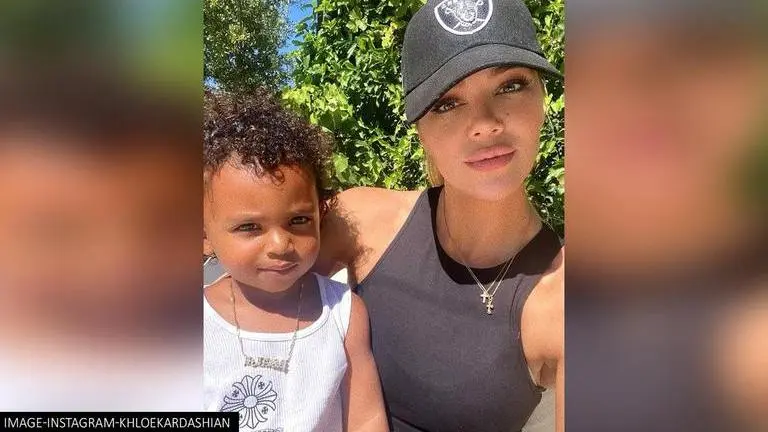 Khloe Kardashian & daughter True test COVID positive, says she's vaccinated & 'will be ok' khloe test covid positive