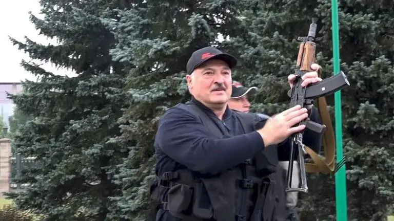 In a shift, Belarus leader seeks to stem protests gradually In a shift, Belarus leader seeks to stem protests gradually