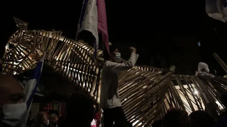 Thousands attend weekly protest against Israel's Netanyahu Thousands attend weekly protest against Israel's Netanyahu