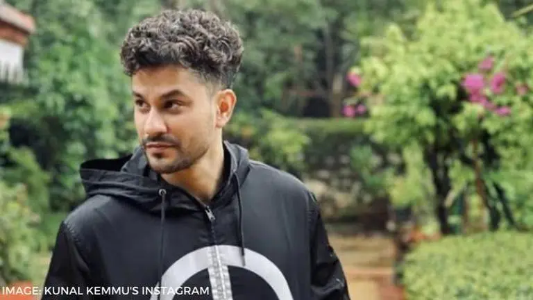 Kunal Kemmu gets COVID-19 vaccine dose and is now ready to get back on set; see post kunal kemmu