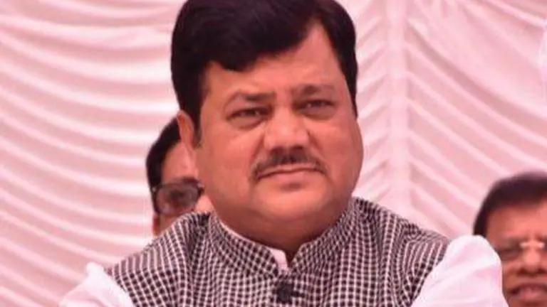 BJP MLC Pravin Darekar takes dig at Maha CM's Vidarbha visit