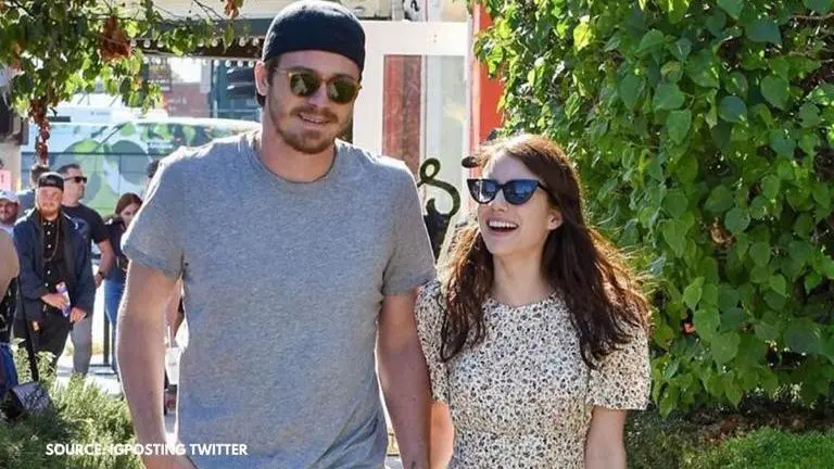 Emma Roberts and Garrett Hedlund expecting first child together, actor's mother confirms Emma Roberts