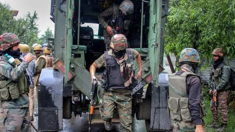 Mobile internet suspended in Kashmir as top Hizbul commander Riaz Naikoo trapped in encounter