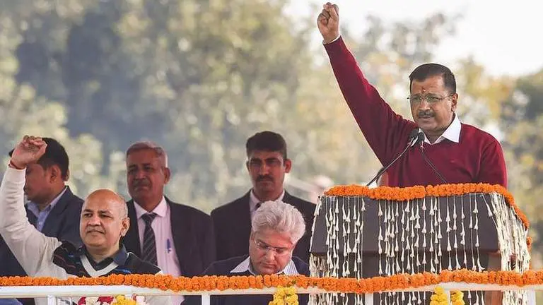 Born in British-era, elderly share meaning of 'azaadi' at Kejriwal's swearing-in