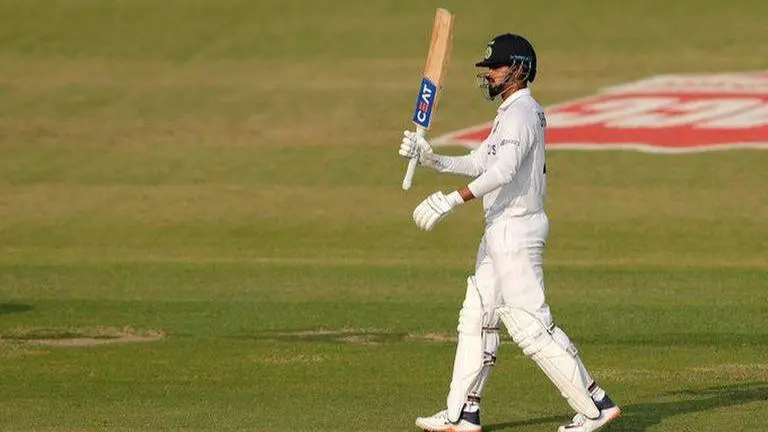 IND vs NZ: Shreyas Iyer becomes 16th Indian batsman to score century on Test debut Shreyas Iyer scores century on Test debut