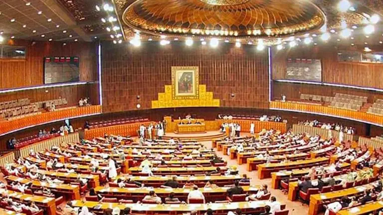 Pakistan's Punjab Province Assembly adjourned to April 6 without voting for new CM Pakistan