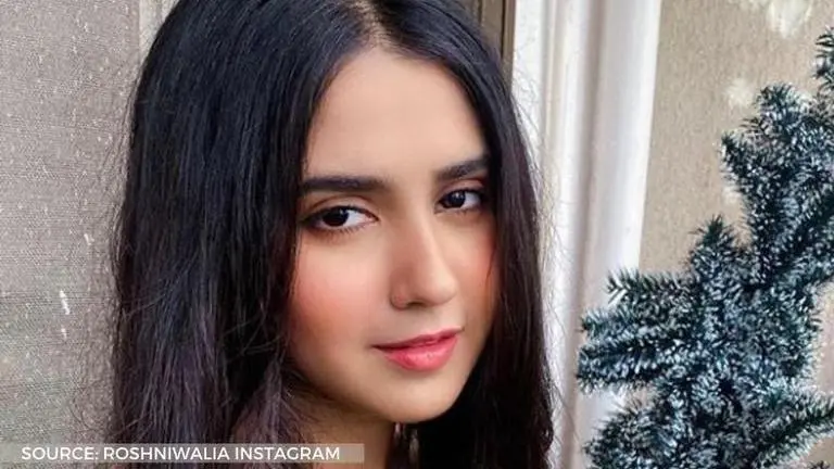 On Roshni Walia’s birthday, here's list of popular Indian TV shows of the actor Roshni Walia