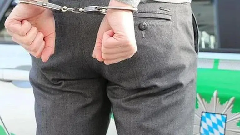 Pakistan-origin men arrested in US on charges of bank fraud Pakistan