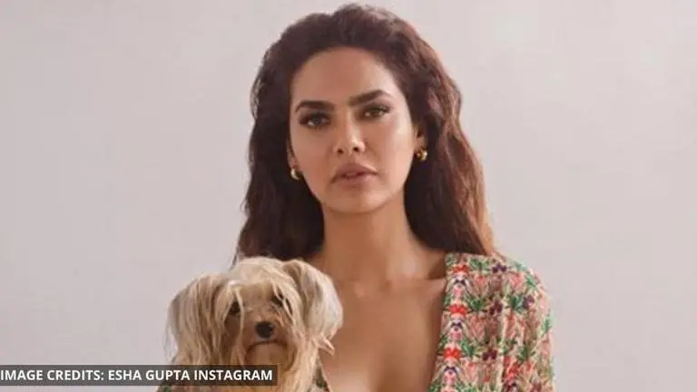 Esha Gupta's instagram