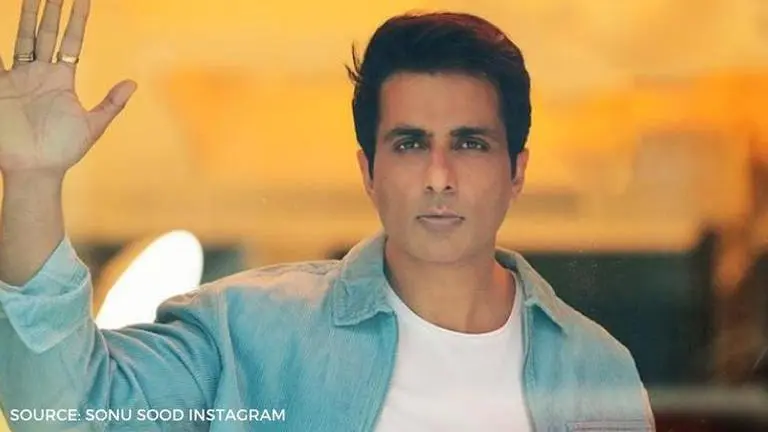 Sonu Sood shares glimpse of his 'abs workout', fans call him 'legend' Sonu Sood