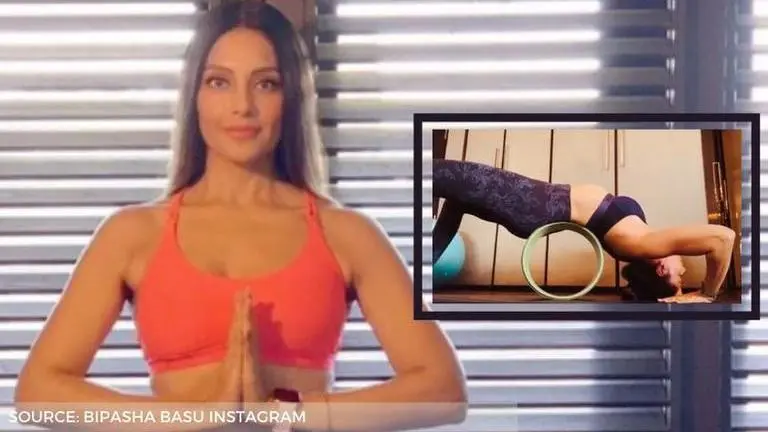 Bipasha Basu does Dharma Yoga Wheel to relax her 'stiff back', says 'listen to your body' Bipasha Basu