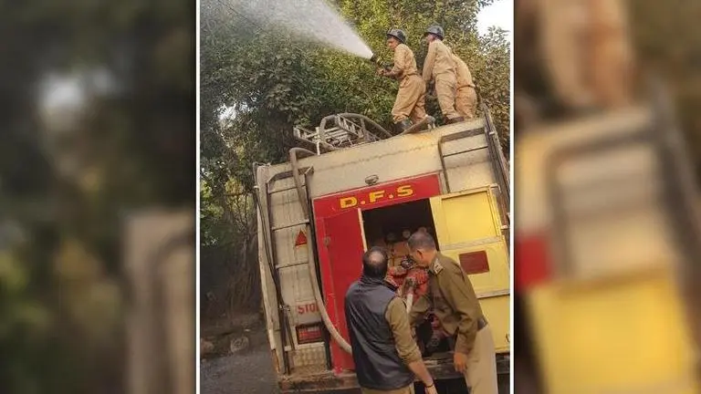 Delhi: 5 lakh litres of water sprinkled in 2 days to curb pollution Delhi