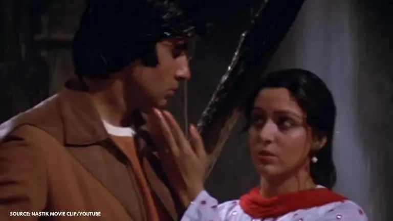 Amitabh Bachchan and Hema Malini's last film together in the 80s was 'Nastik'; Read trivia Amitabh Bachchan
