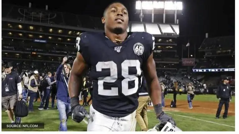 Josh Jacobs, Raiders vs Eagles
