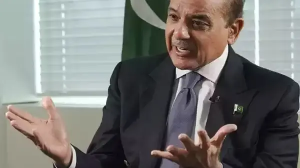 पाक सरकार ने मंदिरों, गुरुद्वारों के जीर्णोद्धार के लिए एक अरब रुपये का 'मास्टर प्लान' पेश किया Pakistan PM