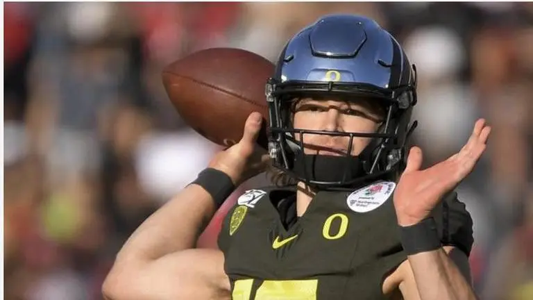 Herbert could add to rookie marks when Chargers host Broncos Justin Herbert