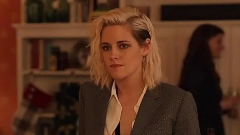 Kristen Stewart starrer 'Happiest Season' ending raises questions about Harper and Riley Kristen Stewart