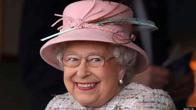 Queen Elizabeth II quipped about breaking wind with a world leader: Report Queen Elizabeth