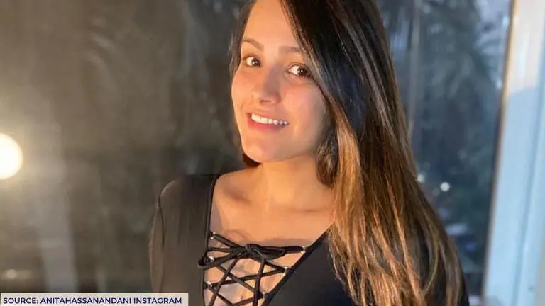 'Baby Reddy is Ready', writes Anita Hassnandani as she shares pregnancy shoot pic Anita Hassanandani