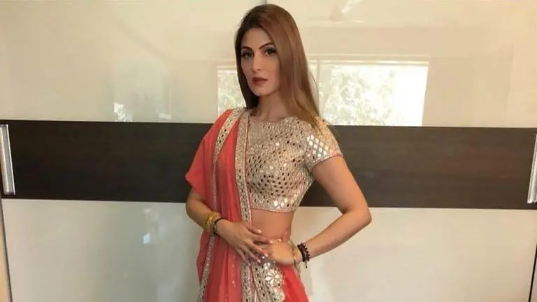 Riddhima Kapoor Sahni remembers father Rishi Kapoor as she posts a throwback pic with him Riddhima Kapoor Sahni