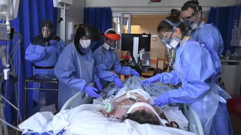 Italy witnesses less than 1000 patients in ICU for the first time in 2 months Italy