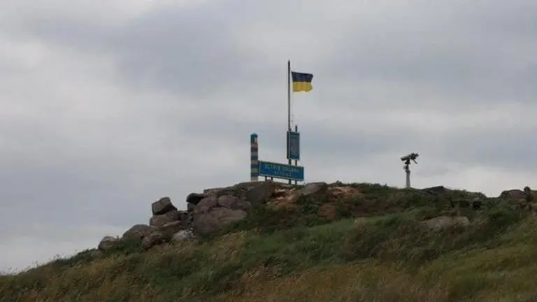 Ukraine raises its flag over Snake Island after Russia's withdrawal from region Ukraine