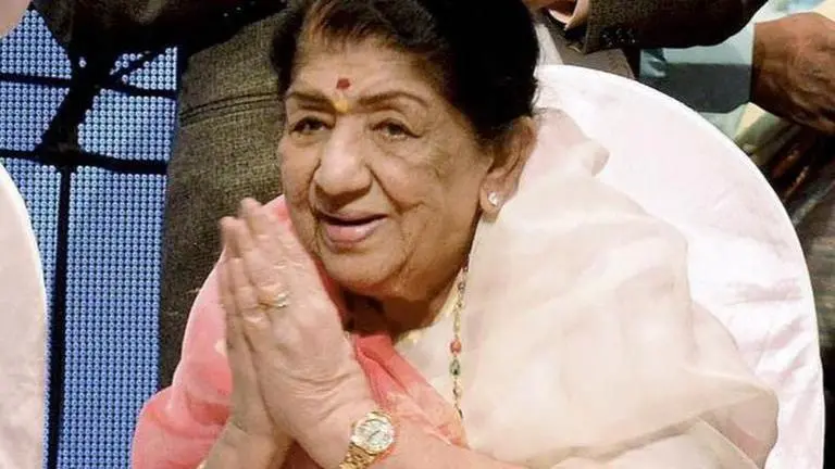 Lata Mangeshkar health update: Singer shows signs of improvement but remains in ICU lata mangeshkar