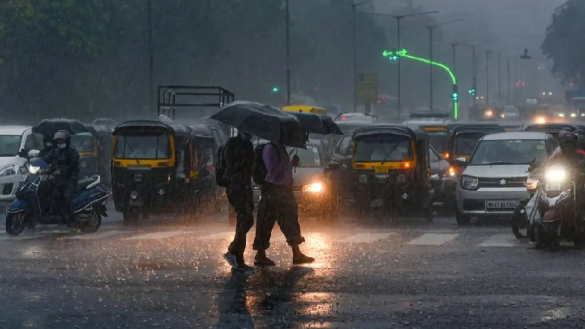 IMD Yellow Alert for Mumbai some Arias
