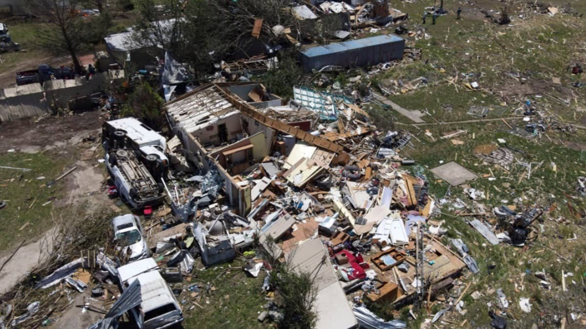 20 Killed as Tornadoes Rip Through Texas, Oklahoma, Arkansas | Republic ...