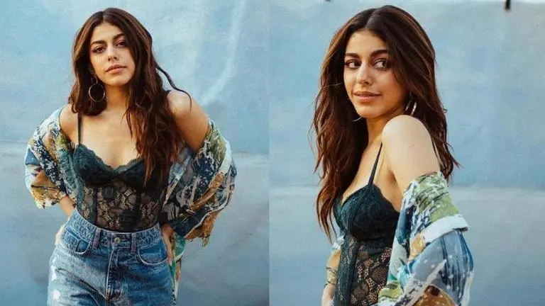 Alaya F stuns fans in new sun-kissed photoshoot, enjoys 'happy clicks on the beach' Alaya F