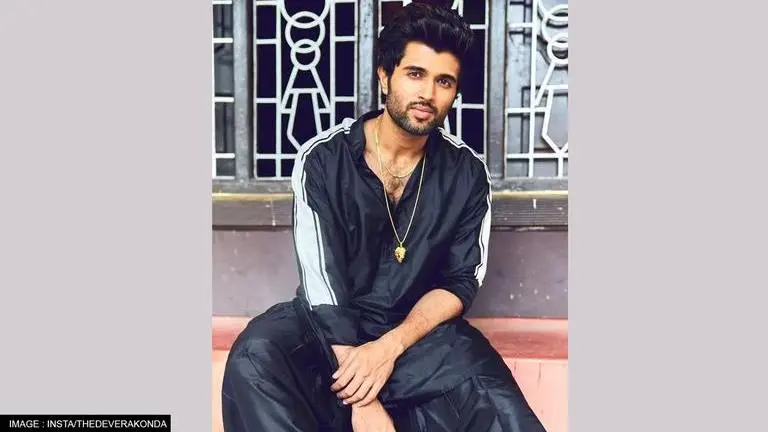 Vijay Deverakonda leaves fans in splits with his views on trolls; 'Aunties & uncles...' Vijay Deverakonda