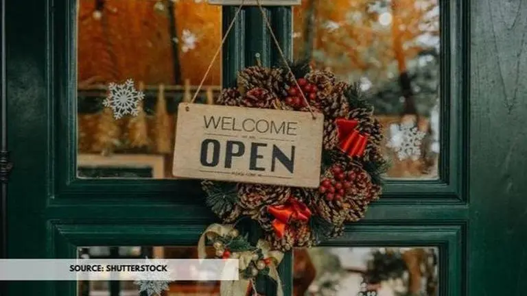 which grocery stores are open on christmas