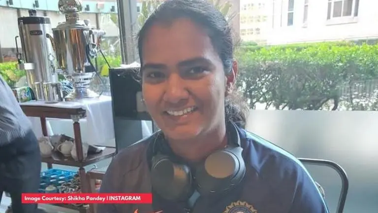 Sachin Tendulkar and Shaun Pollock are my favourite cricketers: Shikha Pandey Sachin Tendulkar Shikha Pandey