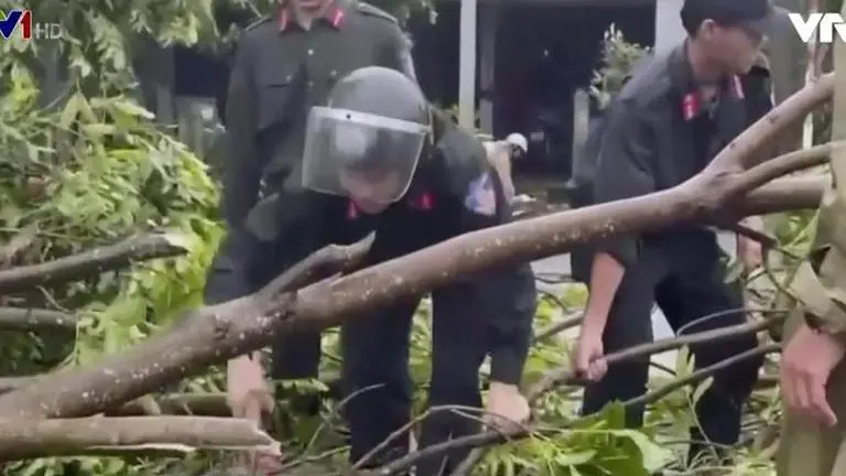 Typhoon Noru weakens over Vietnam, dumps rain in Thailand
