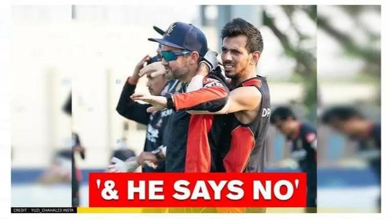 IPL 2020: Yuzvendra Chahal applies the 'Master Lock' on RCB Team Director Mike Hesson Yuzvendra Chahal
