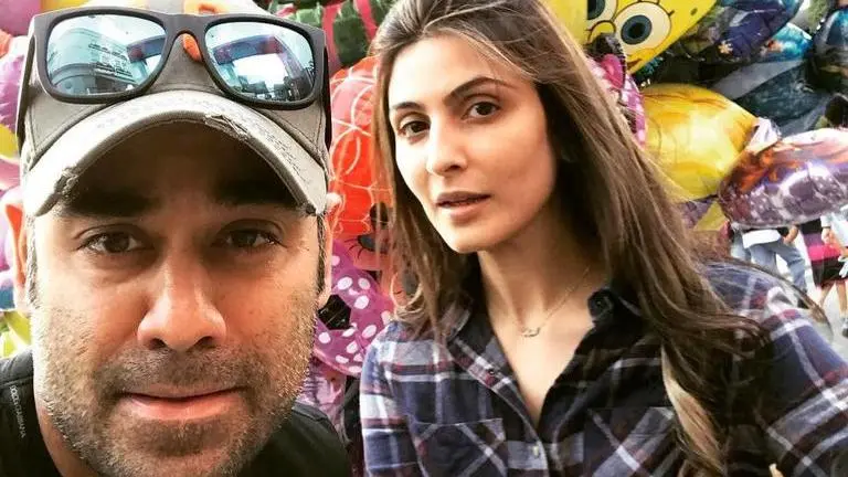 Riddhima Kapoor's husband Bharat Sahni shares beautiful video to celebrate her 40th b'day Riddhima Kapoor's husband Bharat Sahni shares beautiful video to celebrate her 40th b'day