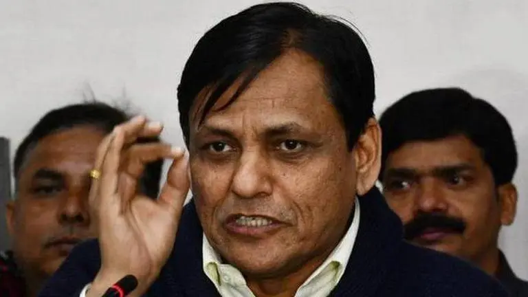 Over 30 vaccine candidates supported, 3 in advance trials, 4 in advanced pre-clinical stage: Govt