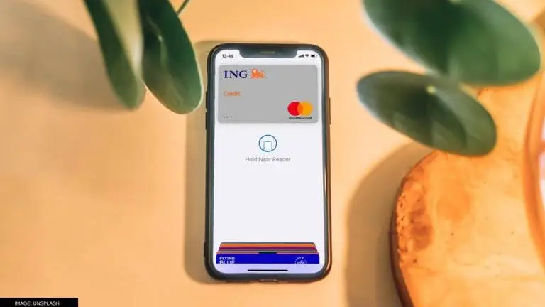 Apple stops accepting credit & debit card payments; methods revised for Indian users Apple does not accept credit/debit cards anymore, payment methods revised for Indian users