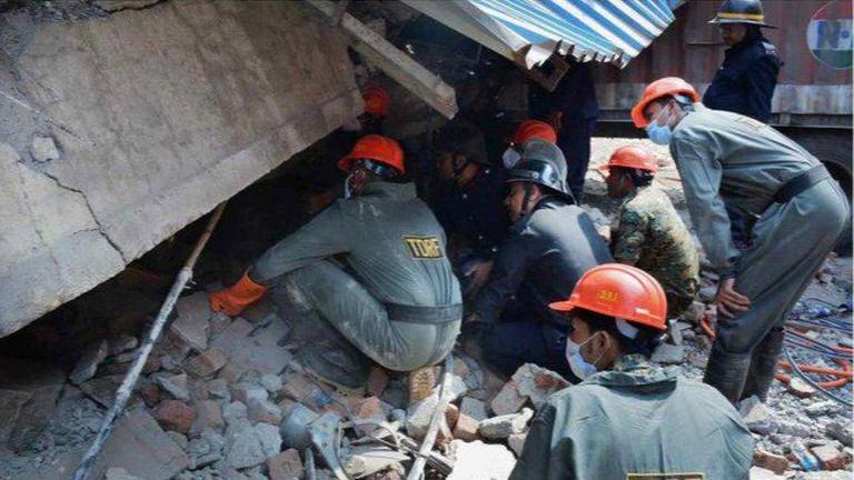 Godown collapses in Maharashtra's Bhiwandi; several feared trapped ...