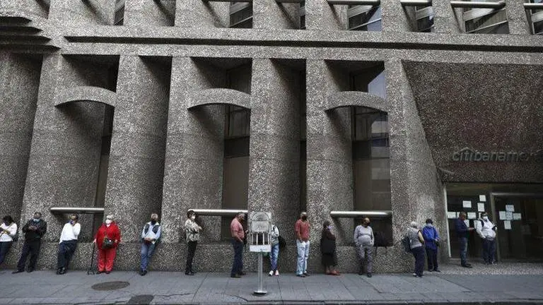 Mexico City begins reopening amid high coronavirus case load