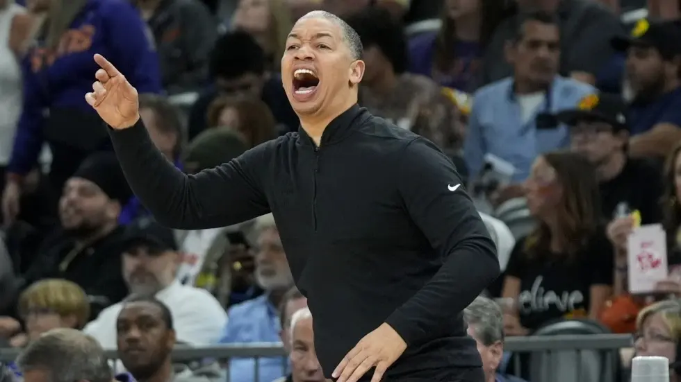 Clippers sign coach Tyronn Lue to new deal reportedly worth $14 million annually LA Clippers head coach Tyronn Lue