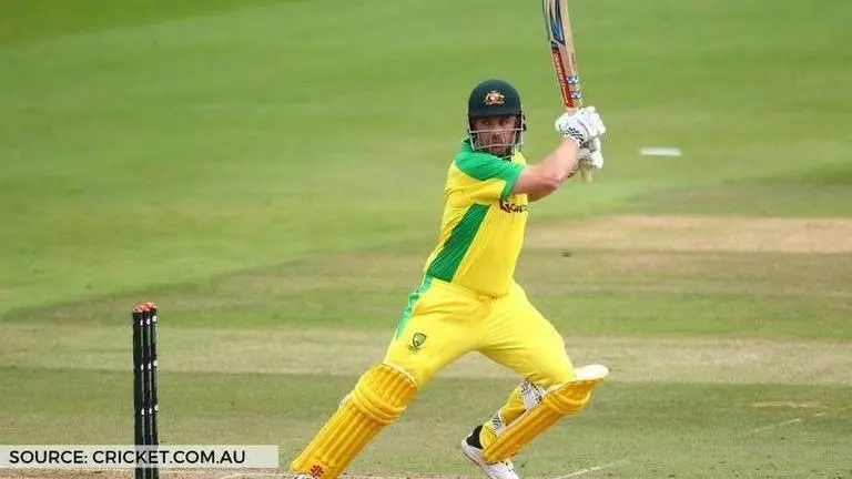 Aaron Finch shocks fans with switch hit to roar back to form with crucial fifty: WATCH Aaron Finch