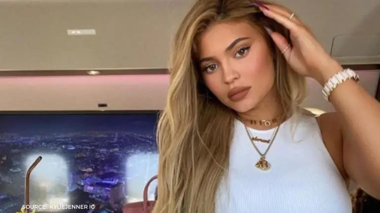 Kylie Jenner looks glamorous as she dons pink corset in rose-filled bath tub Kylie Jenner