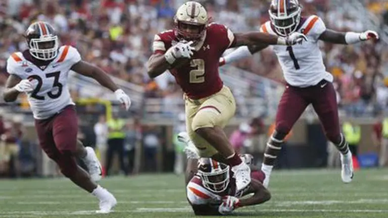 Packers continue focus on offense by adding RB AJ Dillon